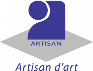 Logo qualification artisan d'art. Sculptures poteries céramiques.